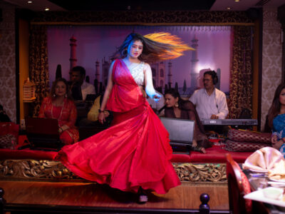 mumtaz mahal indian restaurant live dance in dubai